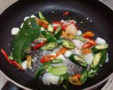 Foto langkah ke 4 dari resep Cumi Asin Pete.