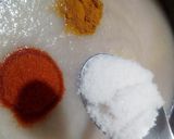 A picture of step 2 of Anday Aloo Ka Saalan.