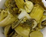 Hình bước làm 2 của món Canh cải chua nấu tôm