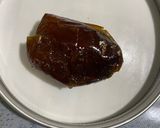 Foto langkah ke 2 dari resep Jus Kurma Terong Pirus.