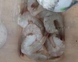 Foto langkah ke 1 dari resep Udang Asam Manis.