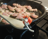 Foto del paso 2 de la receta: El señor de los arroces - Meloso de pollo a la cerveza