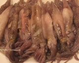 A picture of step 2 of Stir-Fried Baby Squid with Thai Basil.