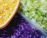 Foto langkah ke 3 dari resep Salad Sayur bekal praktis.