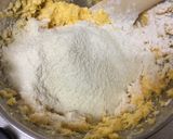 A picture of step 4 of Aunty Eiko's Orange Juicy Cake.