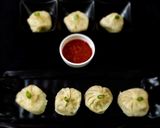A picture of step 5 of Paneer momos.