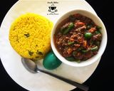 A picture of step 11 of Turmeric rice with minced meat and vegies.