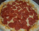 Foto del paso 18 de la receta: Pizza de pepperoni con orilla rellena