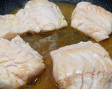 Foto del paso 3 de la receta: Merluza al curry con verduritas