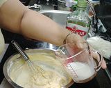 Foto langkah ke 2 dari resep Muffin almond.