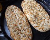 Foto del paso 1 de la receta: Focaccia con mozzarella y queso de pesto