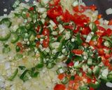 Foto langkah ke 2 dari resep Menemen (Turkish Scrambled Eggs).