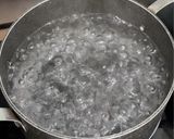 A picture of step 1 of Green Curry Spaghetti with Fish Balls.