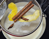 Foto del paso 2 de la receta: Torrijas de miel y Torrijas de azúcar