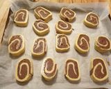 Foto del passaggio 8 della ricetta Girelle di farro con nutella e pistacchio vegan