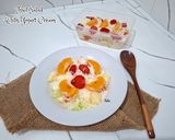 Foto langkah ke 4 dari resep Fruit Salad with Yogurt Cream.