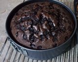 A picture of step 4 of Chocolate chips cake.