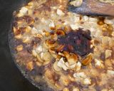 Foto langkah ke 4 dari resep Nasi Tim Ayam Jamur.