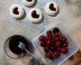 Une image de l'étape 11 de Biscuits coeur à la confiture de cerises 🍒.