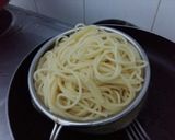 Foto langkah ke 3 dari resep Spaghetti Tuna Aglio Olio.