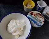 Foto del paso 1 de la receta: Fresones con crema de seda