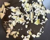 Tejszínes gombás spagetti recept fázis 2 fotója