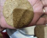 मीठी खस्ता मठरी (Meethi khasta mathri recipe in Hindi) रेसिपी चरण 1 फोटो