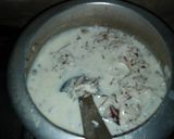 हरे नारियल और केसर वाली स्वादिष्ट खीर (hare nariyal aur kesar wali kheer recipe in Hindi) ) रेसिपी चरण 2 फोटो