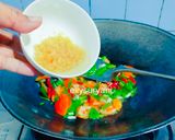 Foto langkah ke 4 dari resep Tumis Toge Daun Kucai plus Garlic Oil Yummy.