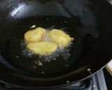 A picture of step 5 of Banana toffee fritters.