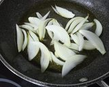 Foto del paso 4 de la receta Cintas de calabacín y zanahoria con frutti di mare