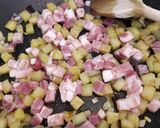 A picture of step 2 of Spaghetti with aubergine and pancetta.