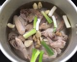 Foto langkah ke 2 dari resep Ayam rebus pek cam kee.