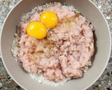 Foto del paso 4 de la receta: 🧆Albóndigas de pollo en salsa con puré a la reina 🧆