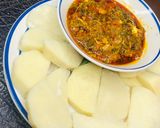 A picture of step 3 of Cooked yam with egg & spinach sauce🍽🥚🌶🍅🧅.