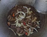 Foto langkah ke 5 dari resep Daging Sapi Masak Bombay.