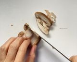 Foto del passaggio 1 della ricetta Risotto ai funghi giapponesi e noci