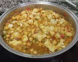 Foto del paso 9 de la receta Garbanzos con lomos de merluza