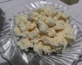 Foto langkah ke 2 dari resep Bolu kukus singkong pandan & strawberry.