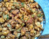 A picture of step 4 of Ghobi mix pakoda.