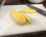 Foto del paso 9 de la receta: Cordero al ajillo con patatas fritas y champiñones rellenos