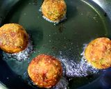 A picture of step 3 of Cheese Potato Balls.