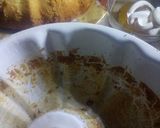A picture of step 11 of Jam nd cream tea cake.