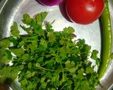 A picture of step 1 of Coriander chatni.