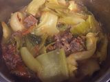 Bò om dưa