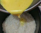 Foto langkah ke 6 dari resep Nasi Kuning Rice Cooker a. k. a (Tumpeng Mini).