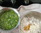 A picture of step 3 of Methi Aloo paratha.