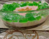 A picture of step 5 of Strawberry Custard 🍮 🍓.