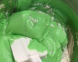 Foto langkah ke 4 dari resep Chiffon Putih Telur - Pandan Keju dan Cream.