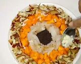A picture of step 6 of Fruit pizza.